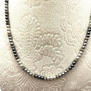 Vintage  NAPIER silver and grey glass pearl necklace 16” 2” extender. Dainty